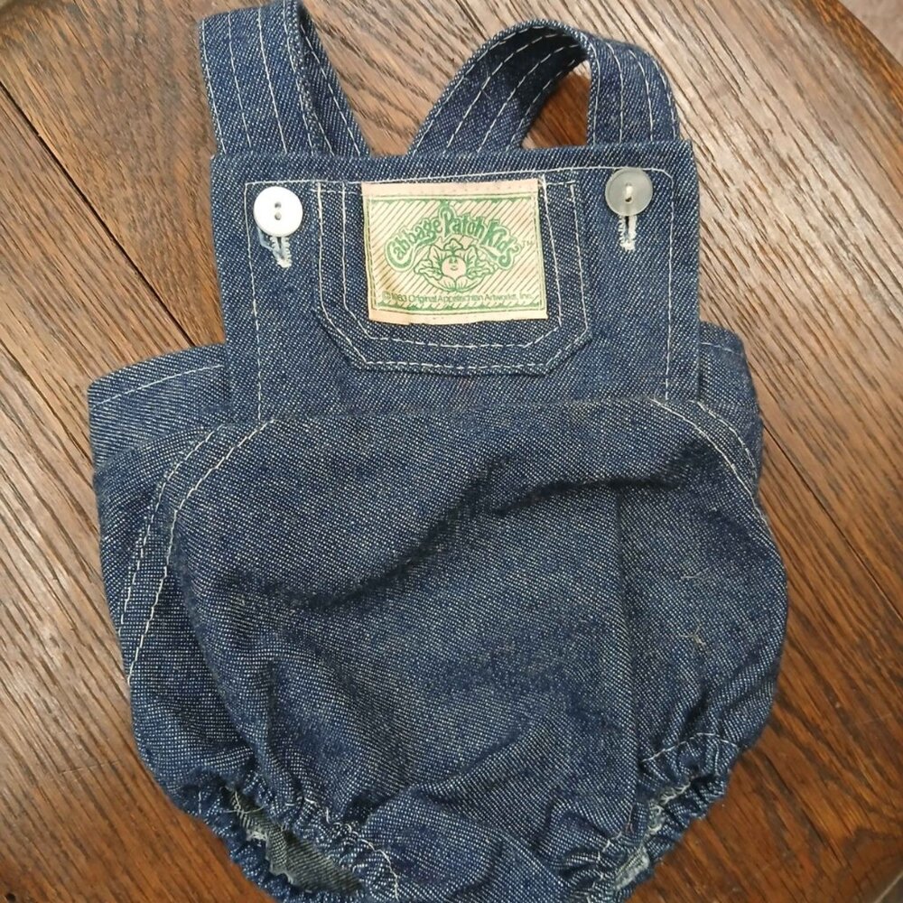 Vintage Cabbage Patch Kid 1978-1982 with extra outfits - Picture 3 of 6